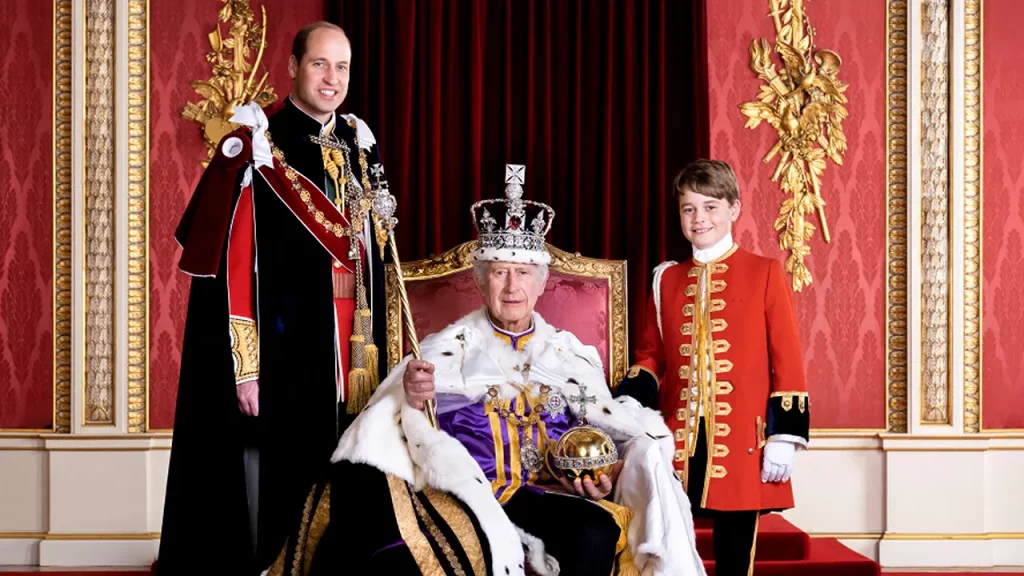 Retrato oficial del rey Carlos III con el Príncipe de Gales y el Príncipe George. Fuente: royal.uk